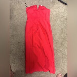 Red strapless vcut dress
